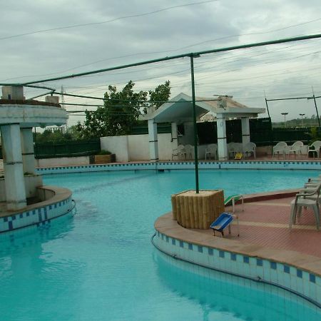 Rāipur Vip'S Club酒店 外观 照片