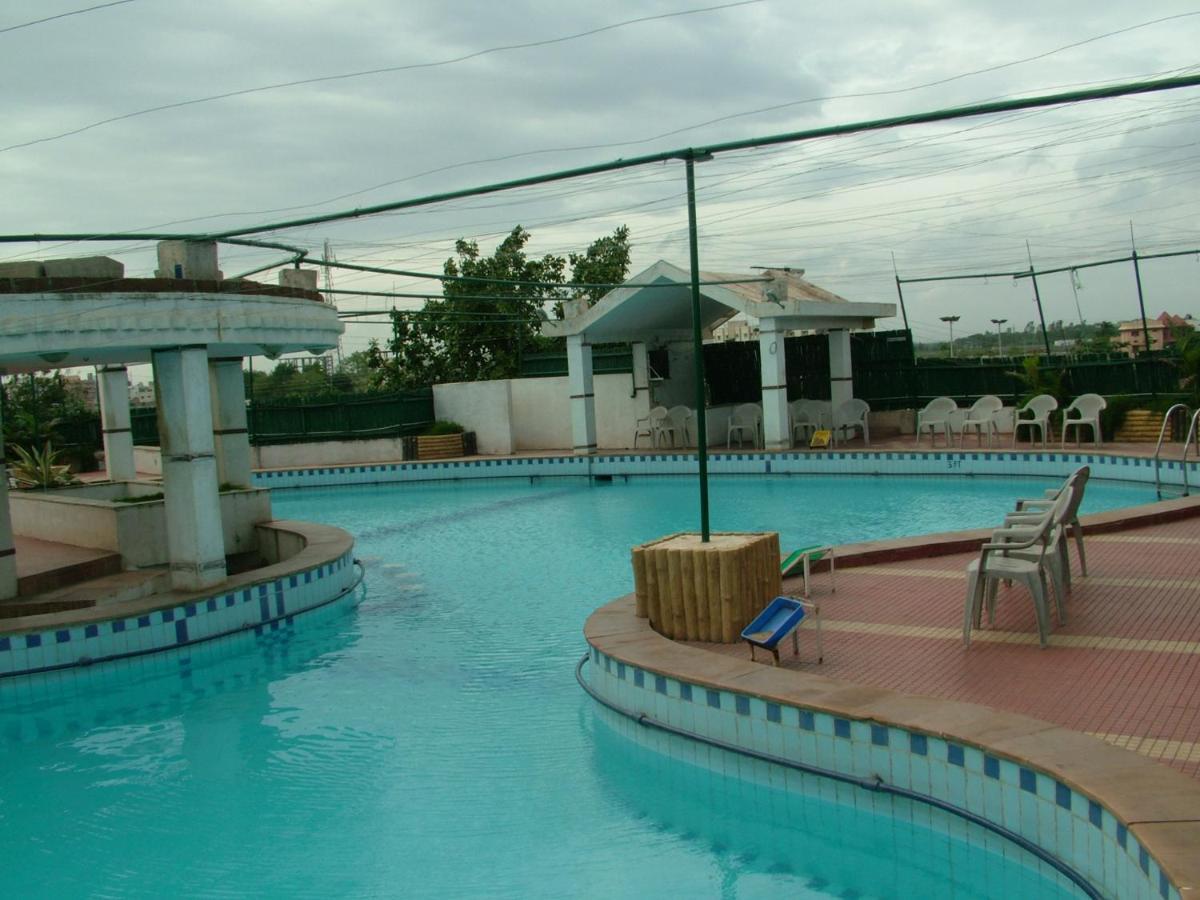 Rāipur Vip'S Club酒店 外观 照片